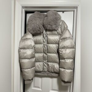 Dawn Levy silver XL coat down & fox fur collar. Women’s winter jacket. Silver.